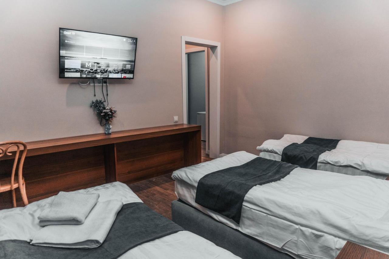 Жомарт Hotel Aktöbe Kültér fotó